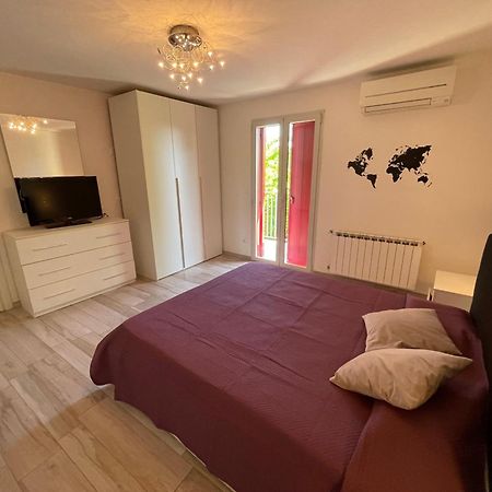 Reverso - Alloggi Con Solarium Vista Mare Caorle Extérieur photo